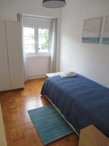 Alvalade Apartment *